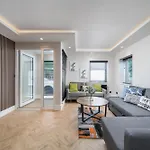 Skyvillion -Cozy & Amazing King 1Bed Apartment In London Cockfosters Mins To Tube