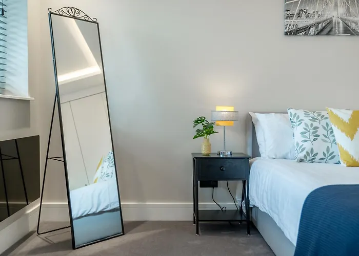 Skyvillion -Cozy & Amazing King 1Bed Apartment In London Cockfosters Mins To Tube